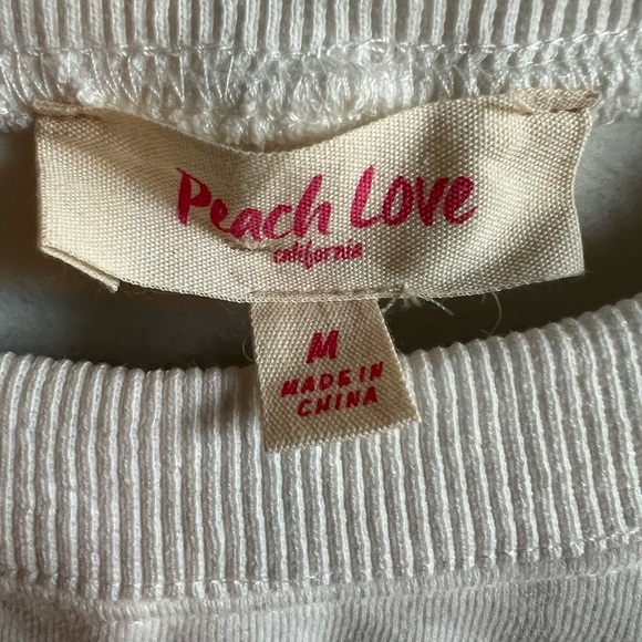 🤩NEW🤩Women’s Crop Heart Patterned White Sweatshirt, Size Medium - Picture 3 of 3